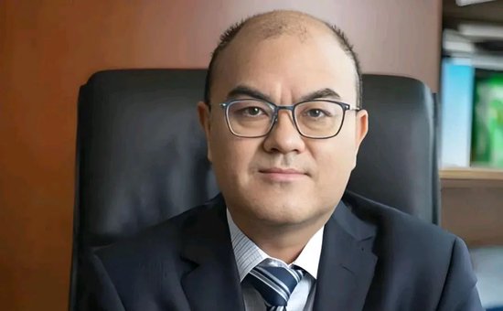 聚富人 从股评名嘴到基金掌舵者：银国宏带着新华基金闯新路？